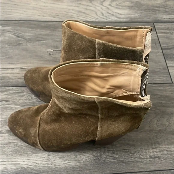 Rag and bone Women's Suede Ankle Boots - khaki color
Used but good condition - Picture 6 of 8